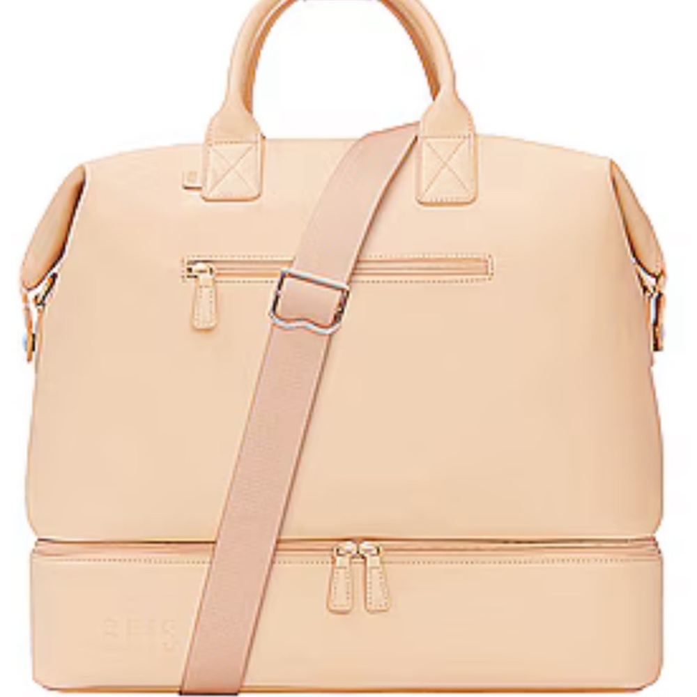 BEIS Premium Weekend bag in Beige Faux leather-sold out online.